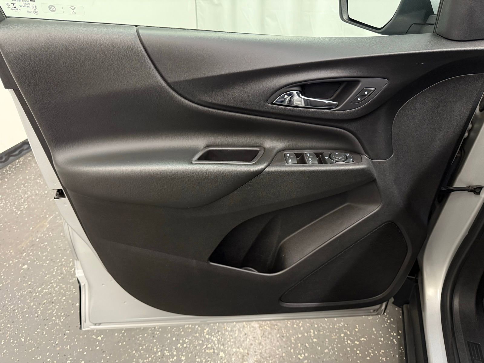 Used 2021 Chevrolet Equinox LT image 9