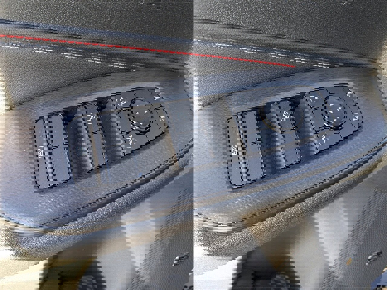 New 2026 Nissan Sentra SR w/ SR Premium Package image 14