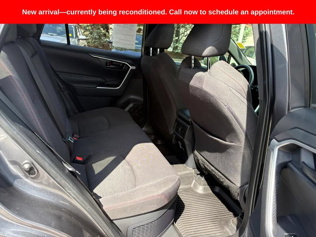 Used 2021 Toyota RAV4 SE w/ Weather & Moonroof Package AWD/4WD image 22