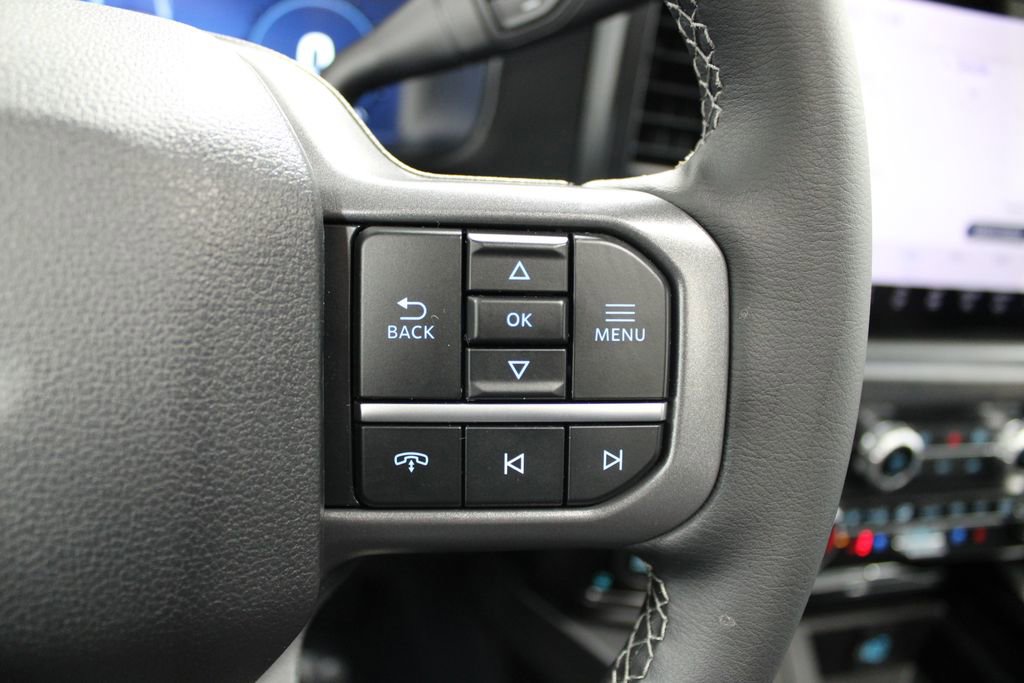 New 2026 Ford F250 Lariat w/ Chrome Package image 38