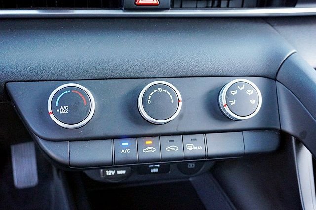 Certified 2025 Hyundai Elantra SE w/ Cargo Package image 26