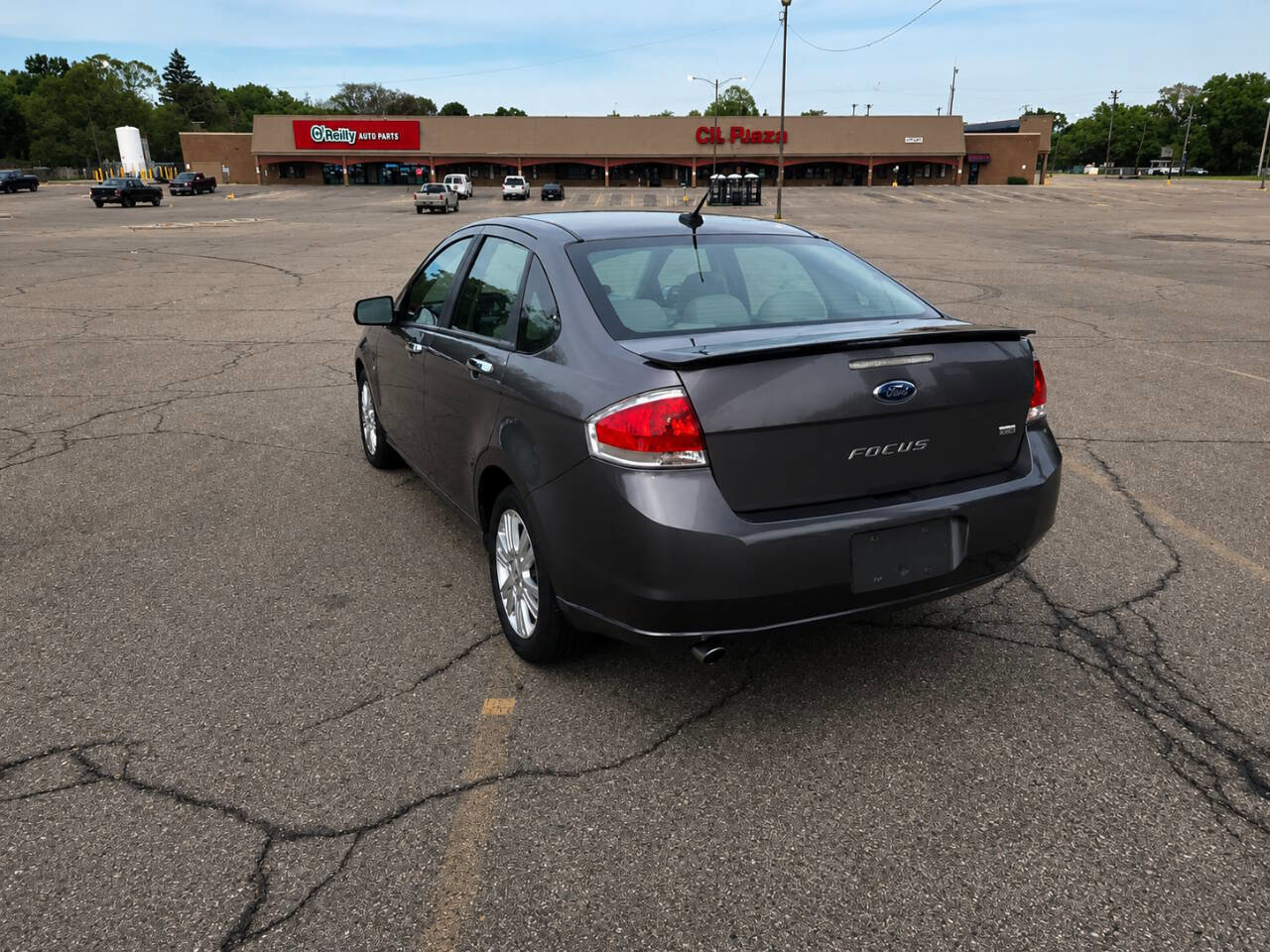 Used 2010 Ford Focus SEL FWD image 6