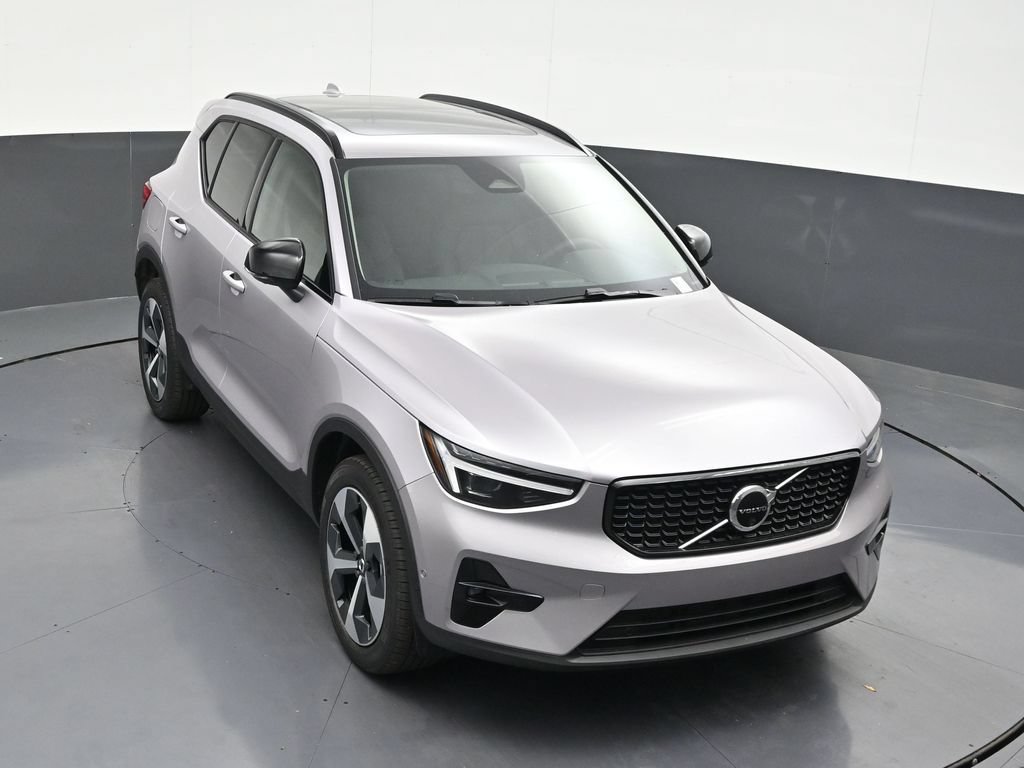 New 2026 Volvo XC40 B5 Plus w/ Climate Package AWD/4WD image 19