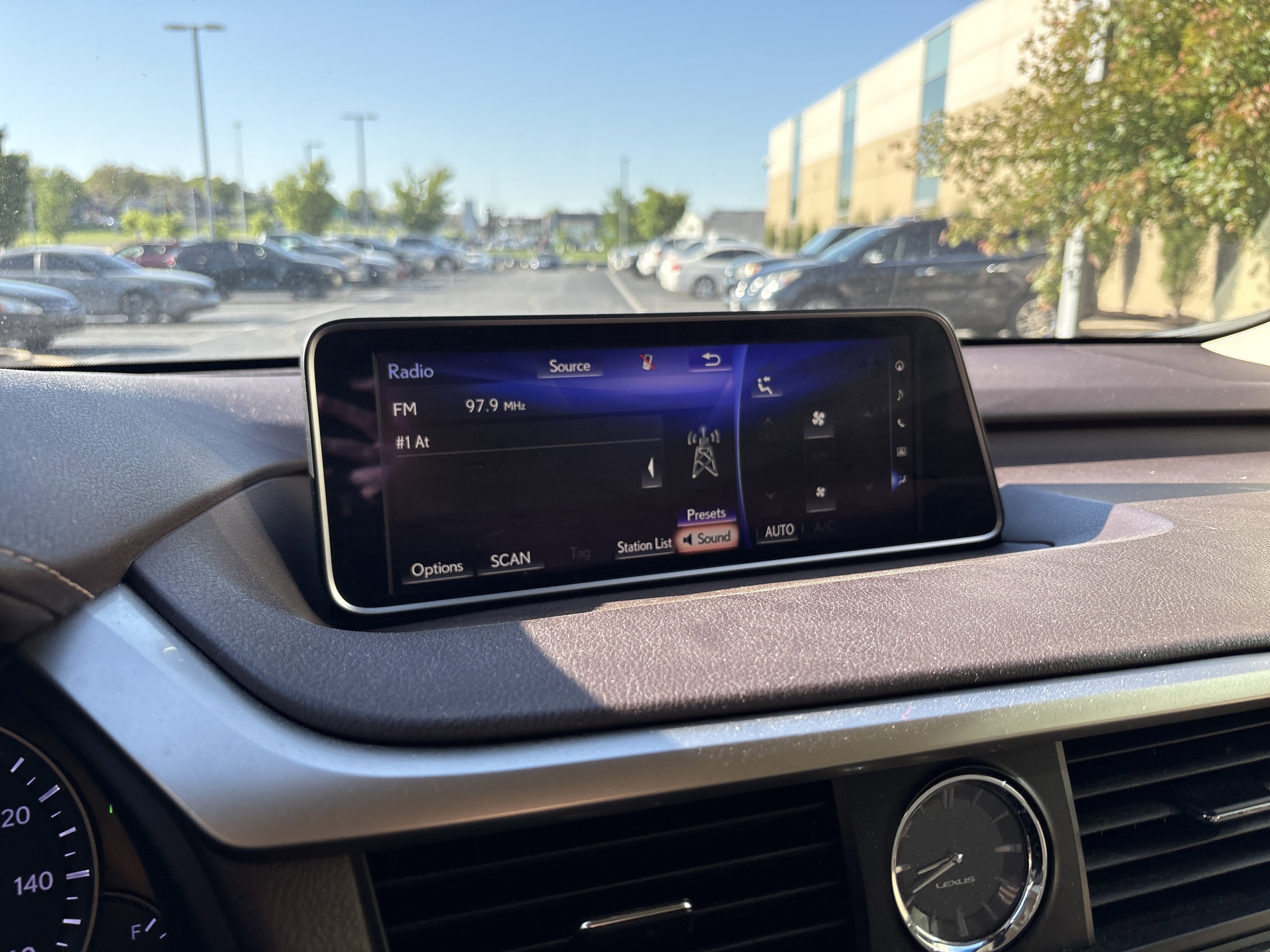 Used 2018 Lexus RX 350 FWD w/ Premium Package image 11