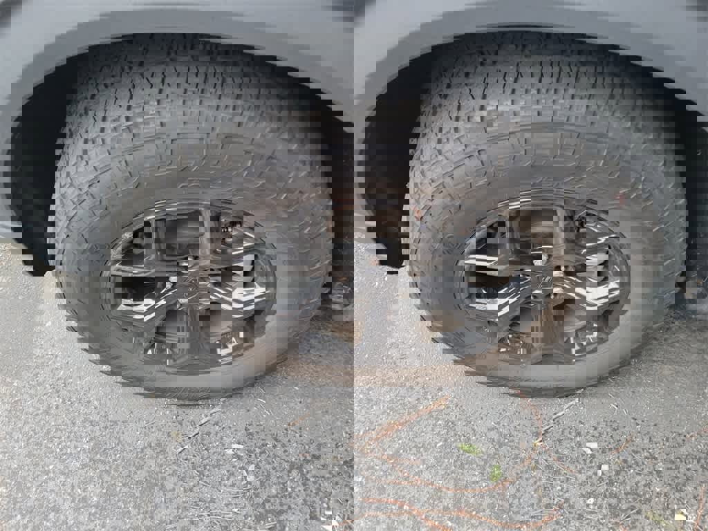 Used 2022 Ford Explorer Timberline image 2