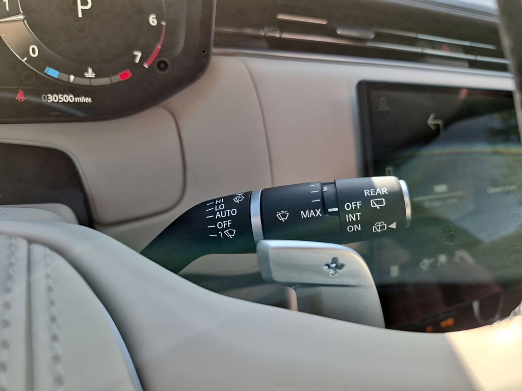 Used 2023 Land Rover Range Rover Autobiography image 37