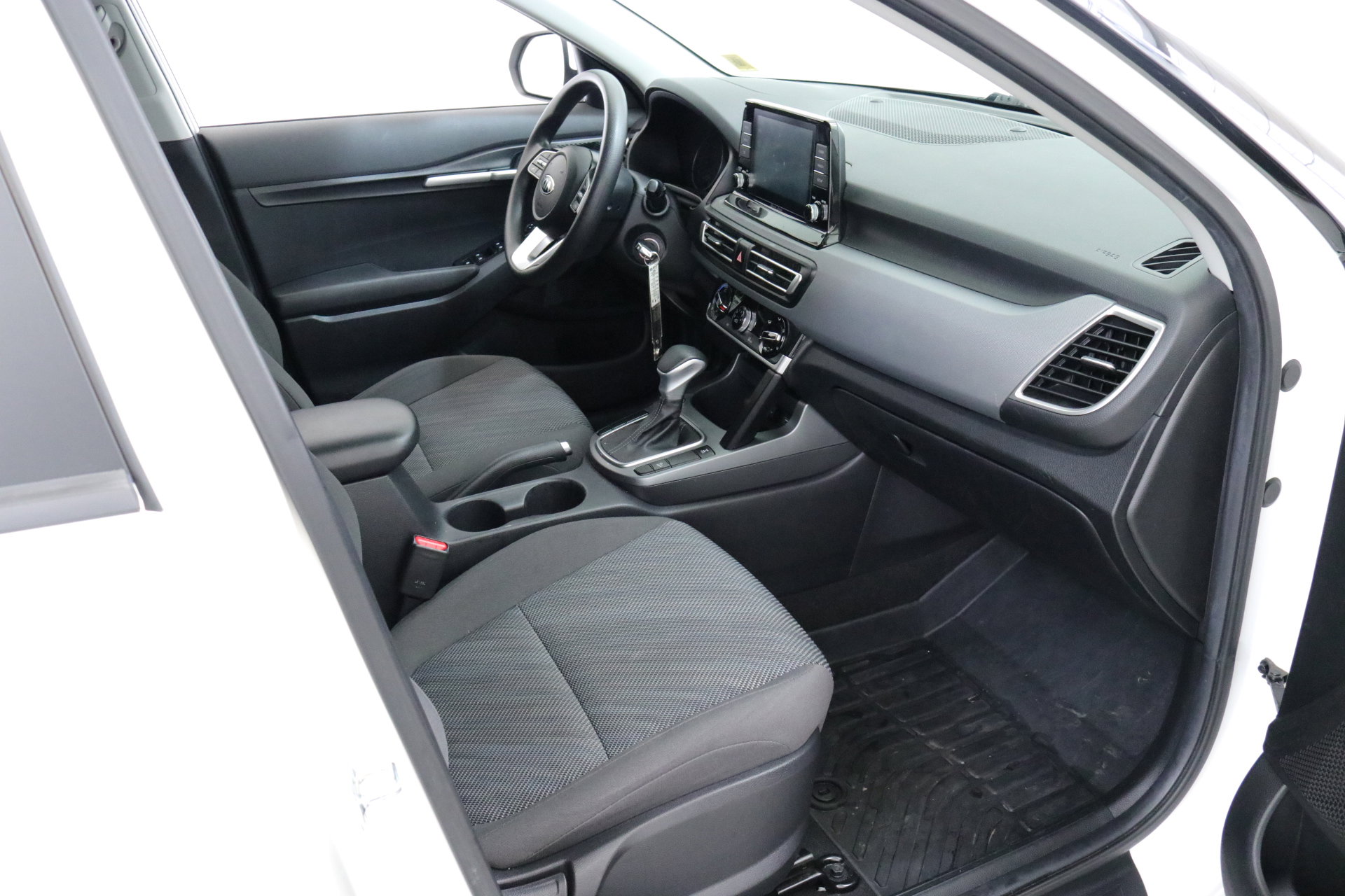 Used 2021 Kia Seltos LX image 26