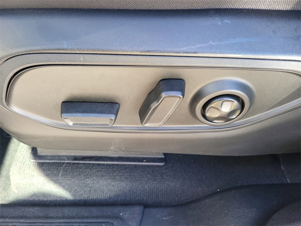 Used 2024 Jeep Grand Cherokee L Limited w/ Luxury Tech Group II image 11