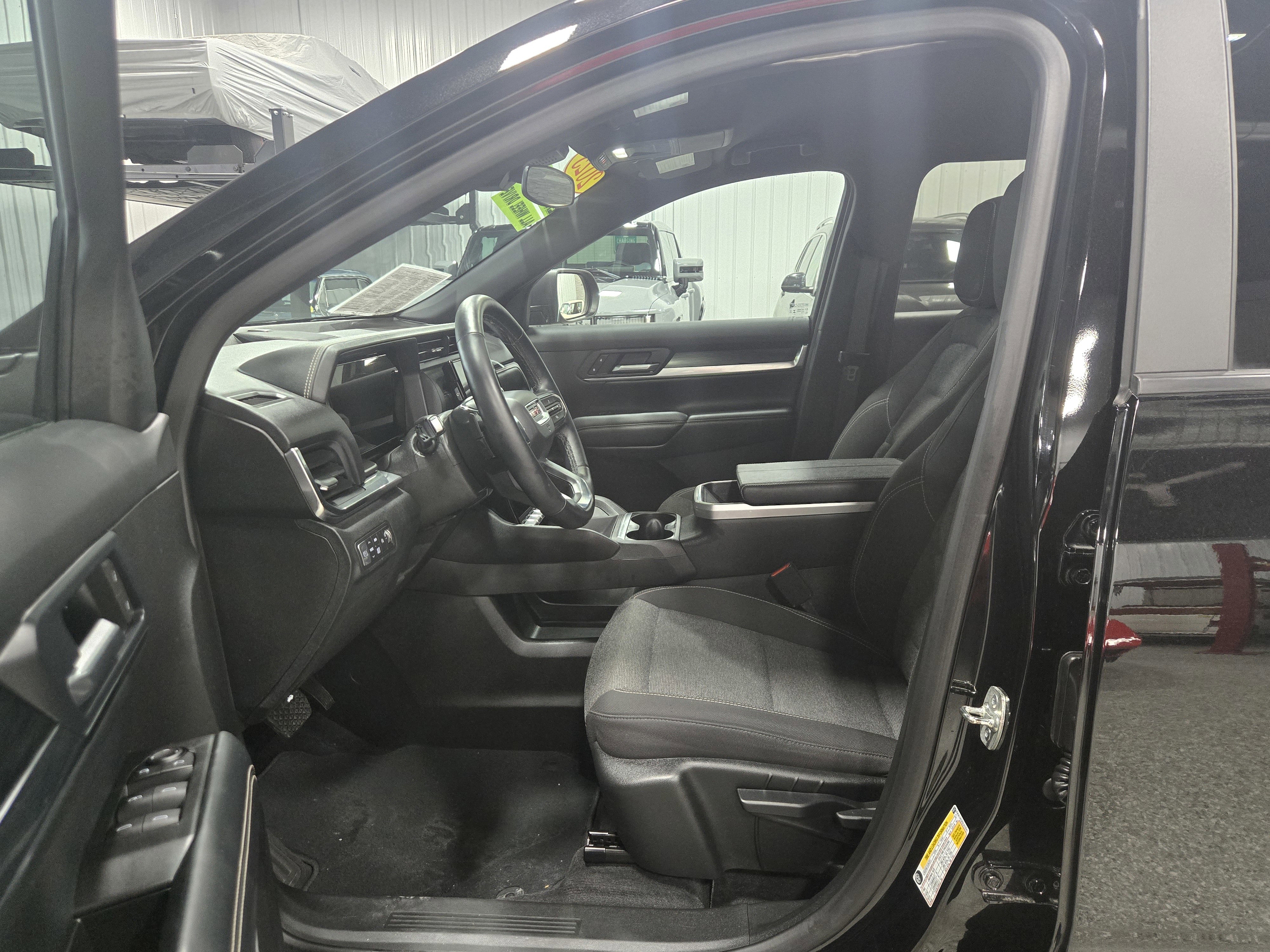 Certified 2025 GMC Terrain Elevation image 12