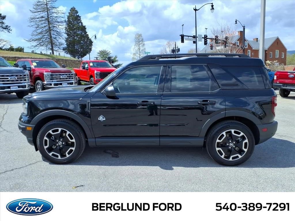 Used 2024 Ford Bronco Sport Outer Banks w/ Tech Package image 8