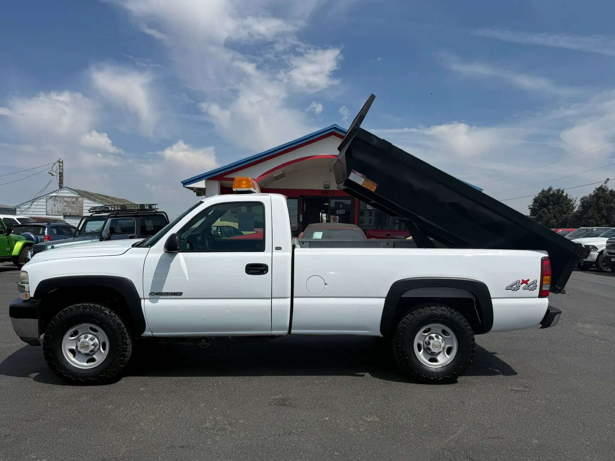 Used 2002 Chevrolet Silverado 2500 4x4 Regular Cab image 2
