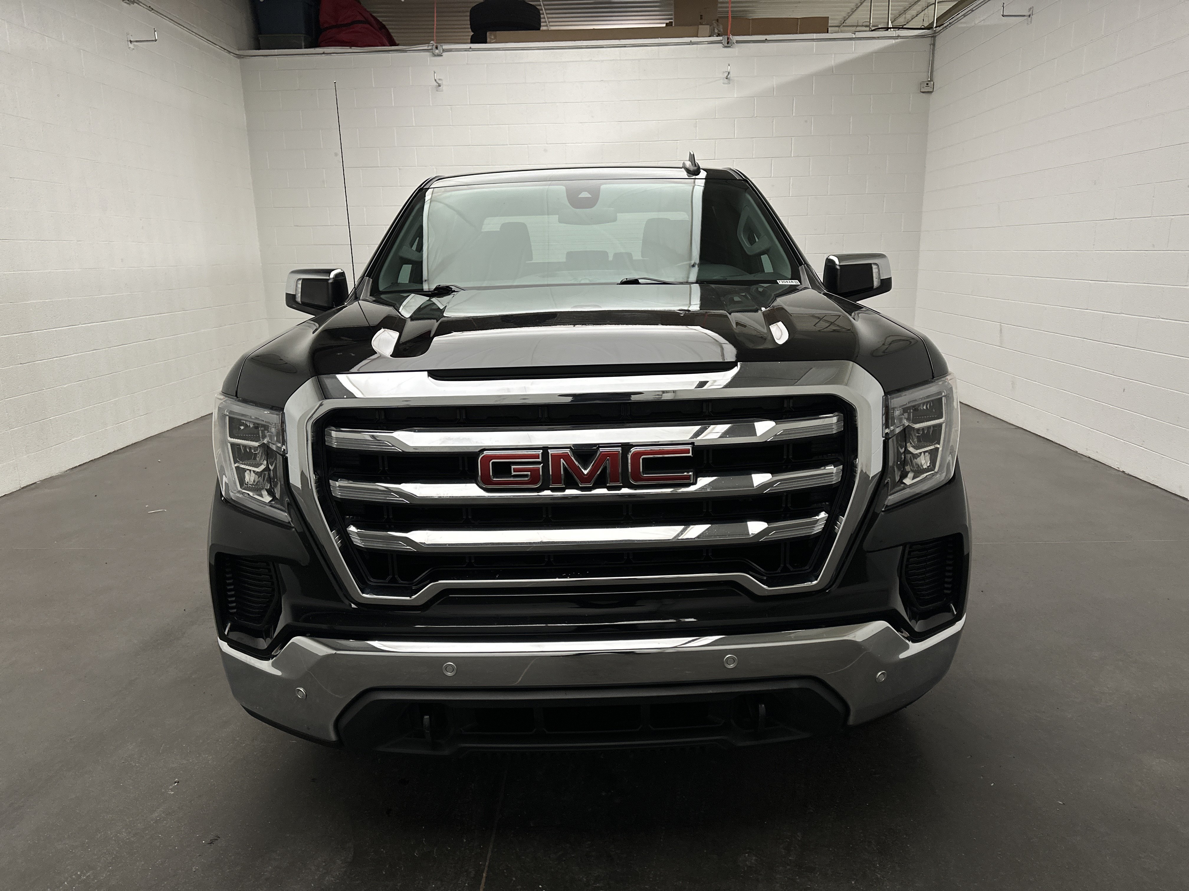 Used 2019 GMC Sierra 1500 SLE w/ SLE Convenience Package AWD/4WD image 3