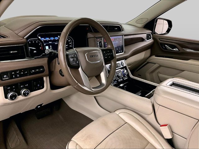 Used 2021 GMC Yukon Denali w/ Denali Ultimate Package AWD/4WD image 12