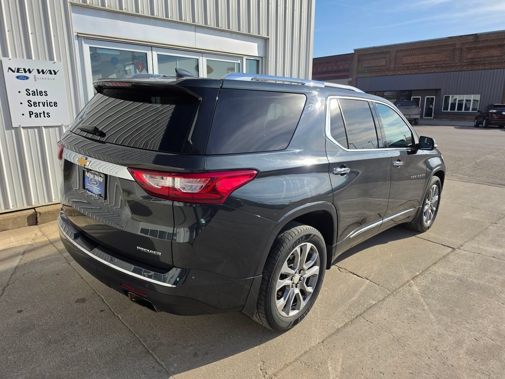 Used 2021 Chevrolet Traverse Premier AWD/4WD image 7