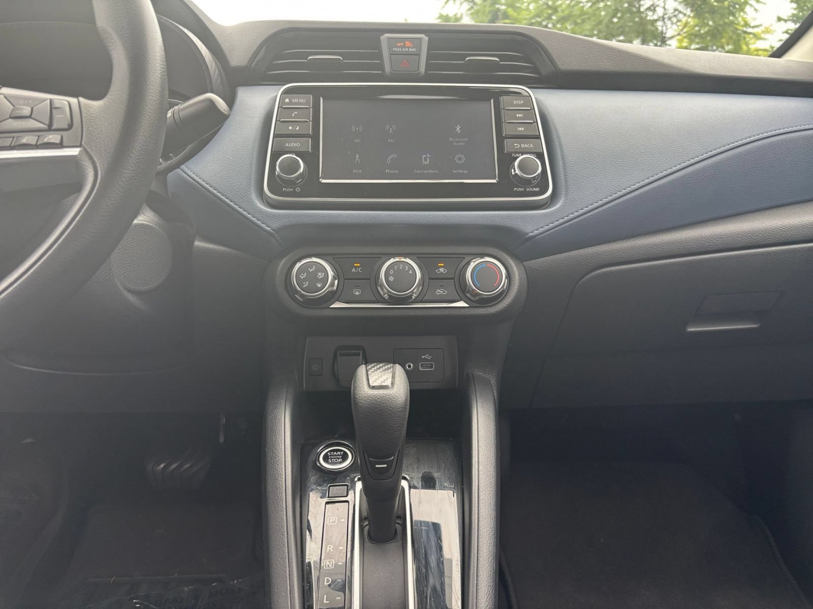 Used 2025 Nissan Versa SV FWD image 16