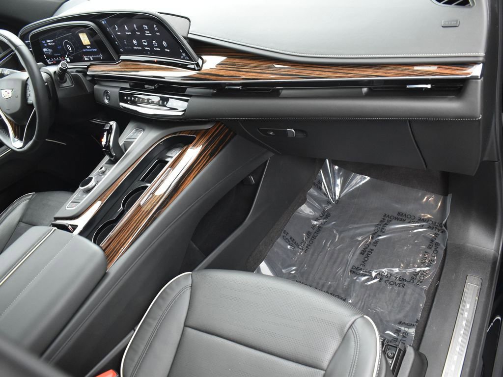 Certified 2024 Cadillac Escalade ESV Premium Luxury w/ Performance Package image 38