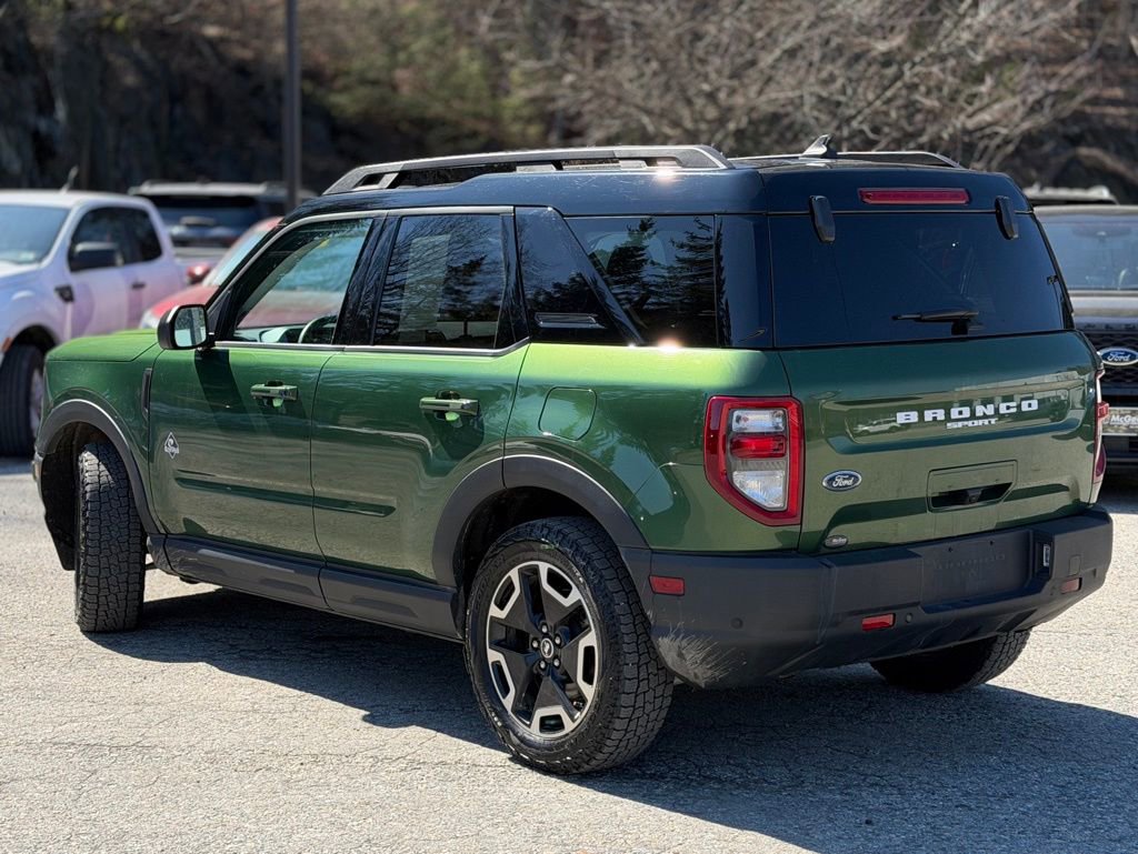 Used 2023 Ford Bronco Sport Outer Banks image 3