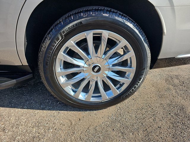 Used 2021 Cadillac Escalade Premium Luxury w/ Driver Assist Tech Package image 36