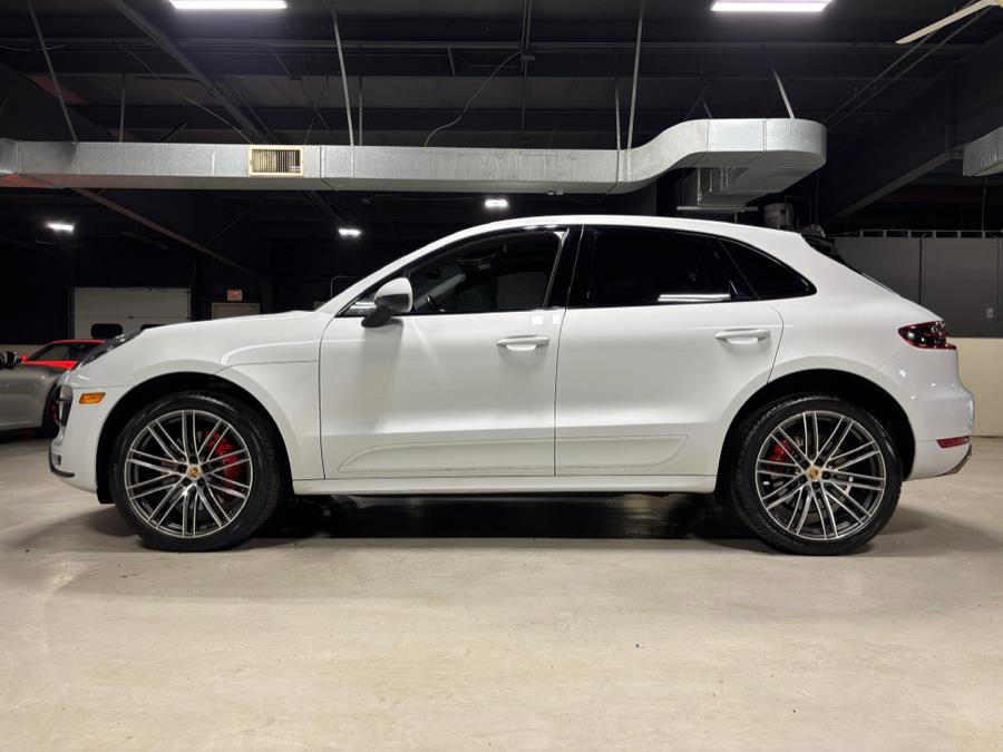 Used 2018 Porsche Macan Turbo image 1