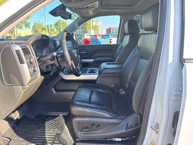 Used 2018 Chevrolet Silverado 1500 LTZ Z71 w/ Redline Edition AWD/4WD image 9