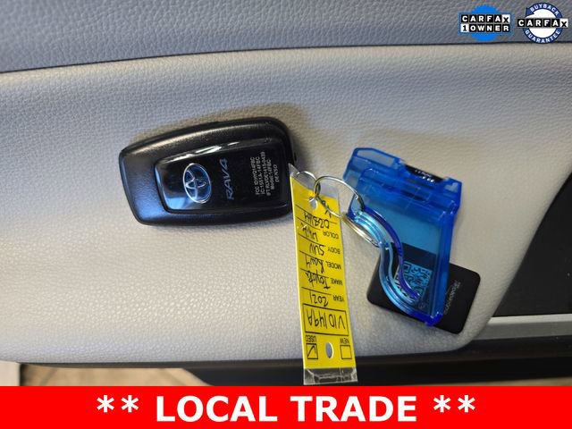 Used 2021 Toyota RAV4 XLE Premium image 26