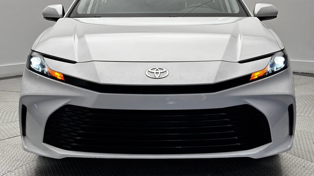Used 2026 Toyota Camry LE FWD image 34