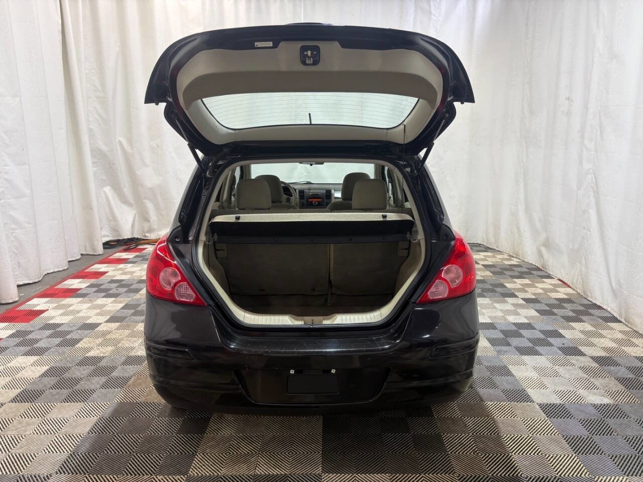 Used 2012 Nissan Versa 1.8 S w/ Special Edition Pkg image 10