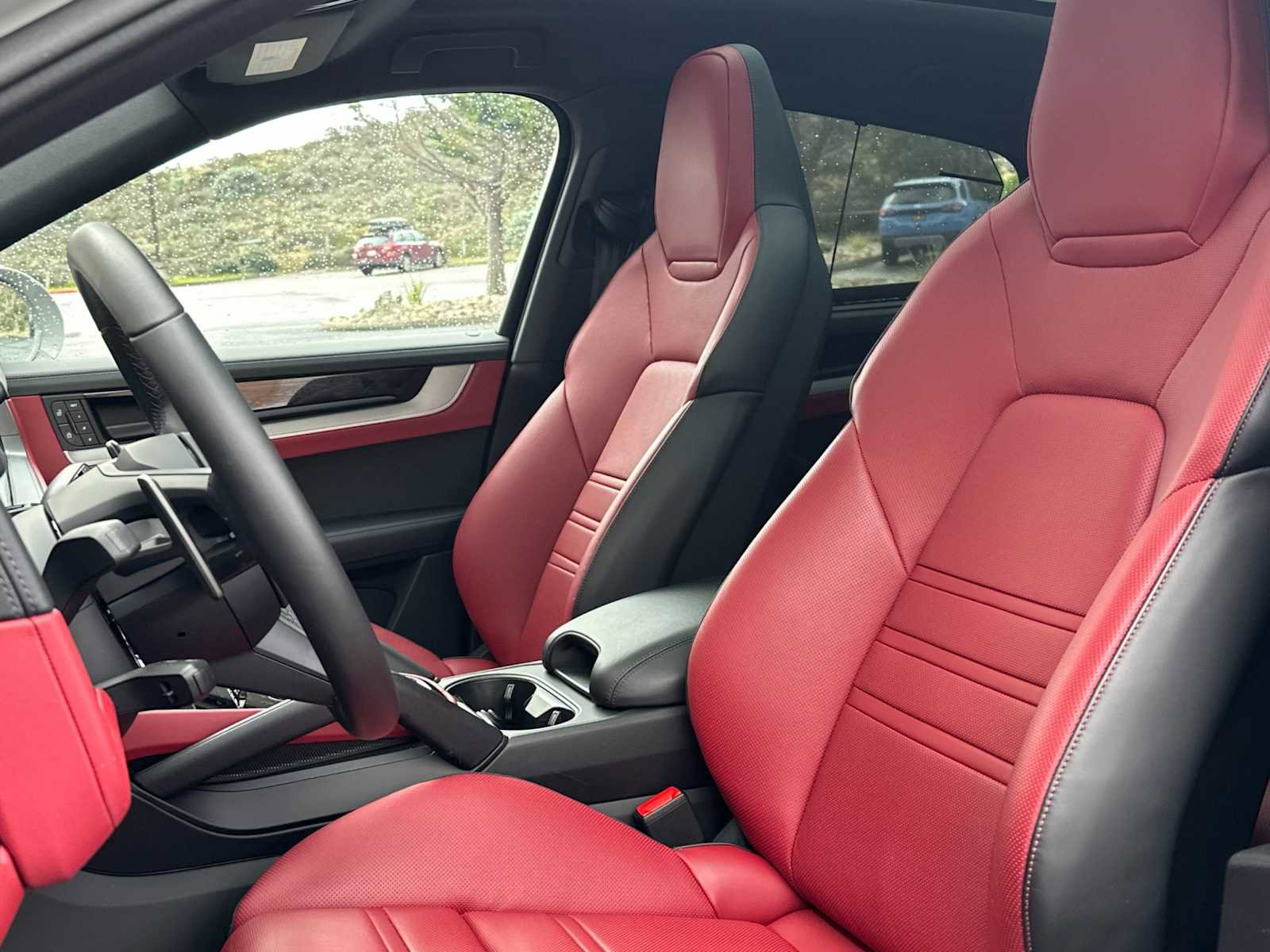 Certified 2025 Porsche Cayenne S AWD/4WD image 5