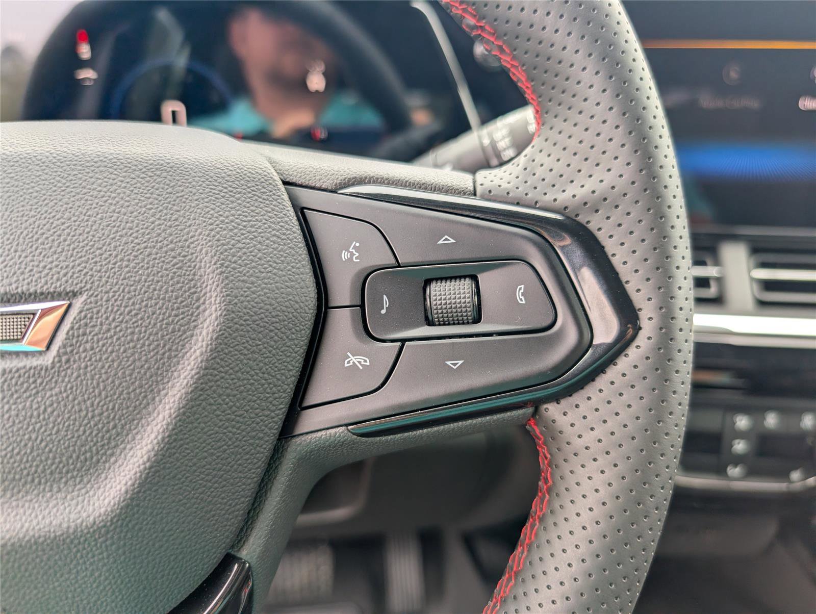 New 2026 Chevrolet Trax RS w/ Sunroof Package image 26