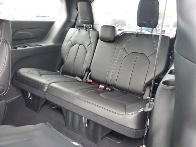 New 2026 Chrysler Pacifica Select image 14