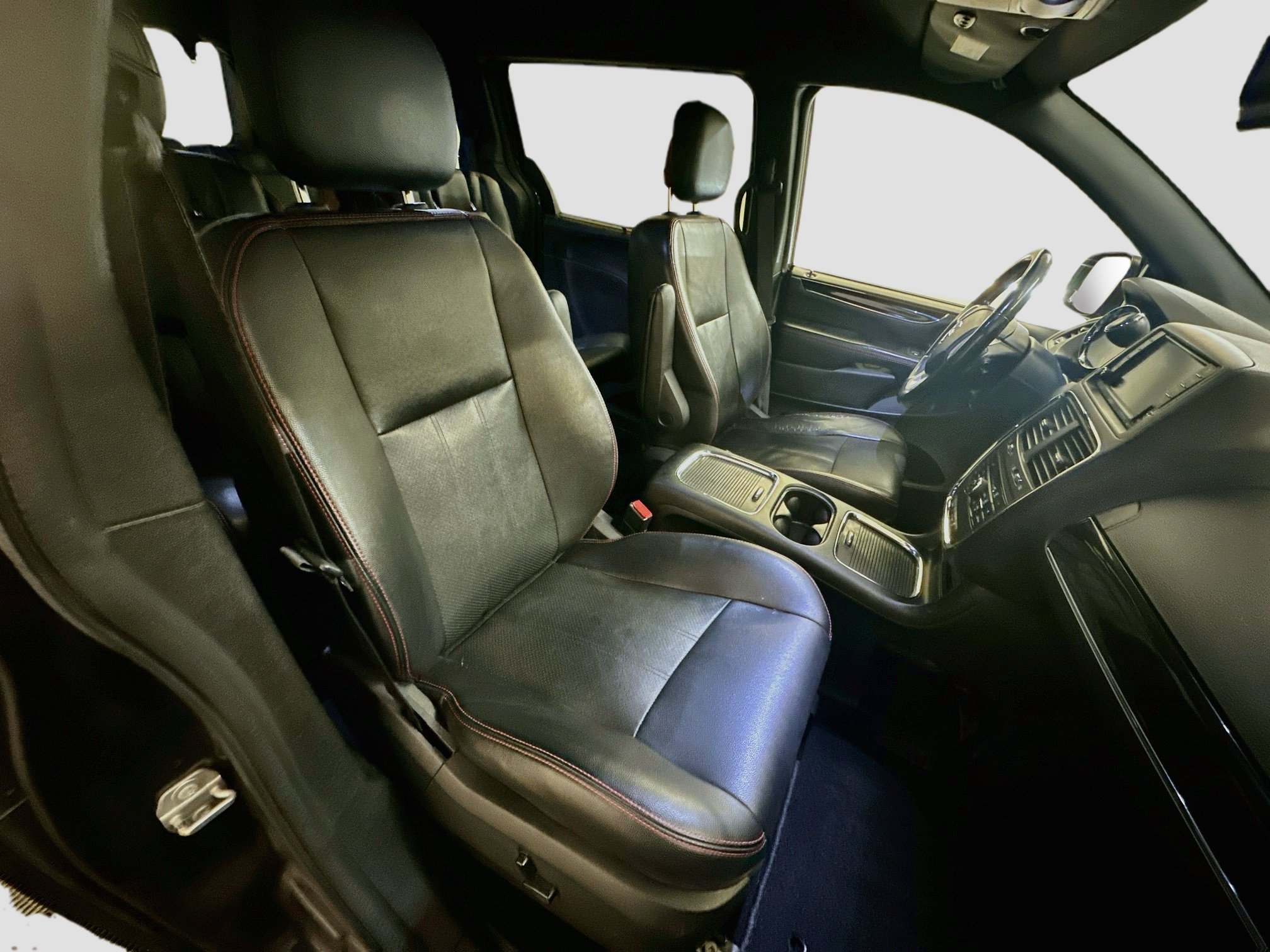 Used 2018 Dodge Grand Caravan GT FWD image 32