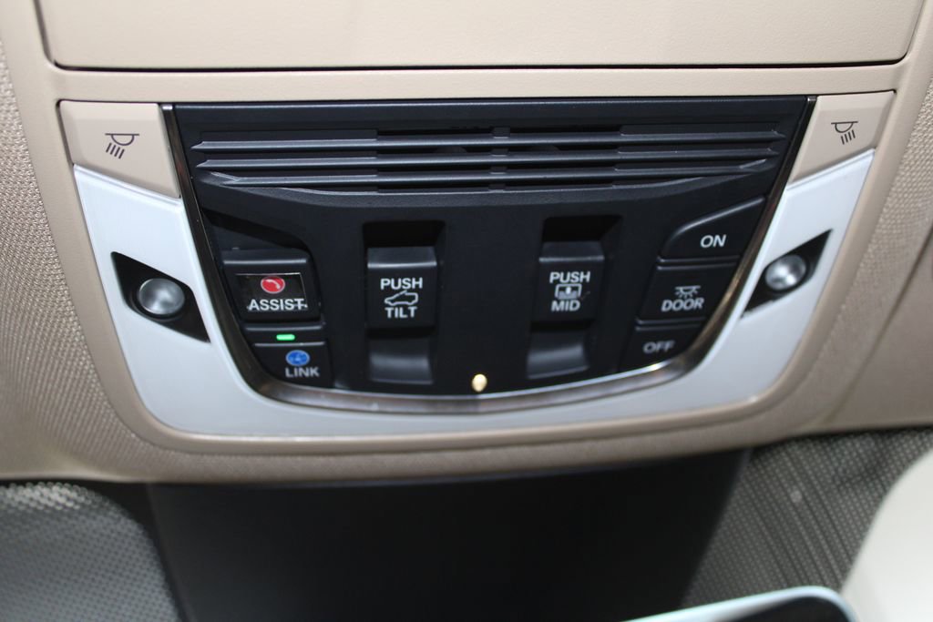 Used 2023 Acura MDX SH-AWD w/ Advance Package image 43