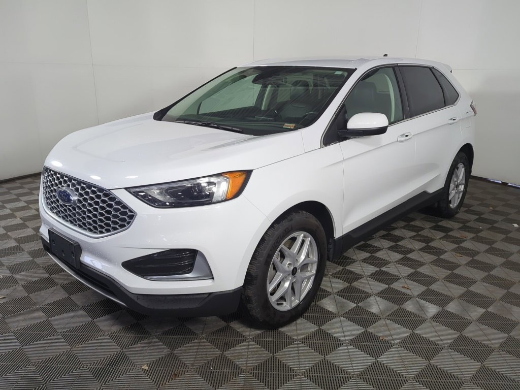 Used 2024 Ford Edge SEL image 4