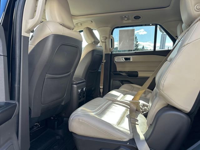Used 2020 Ford Explorer Platinum image 12