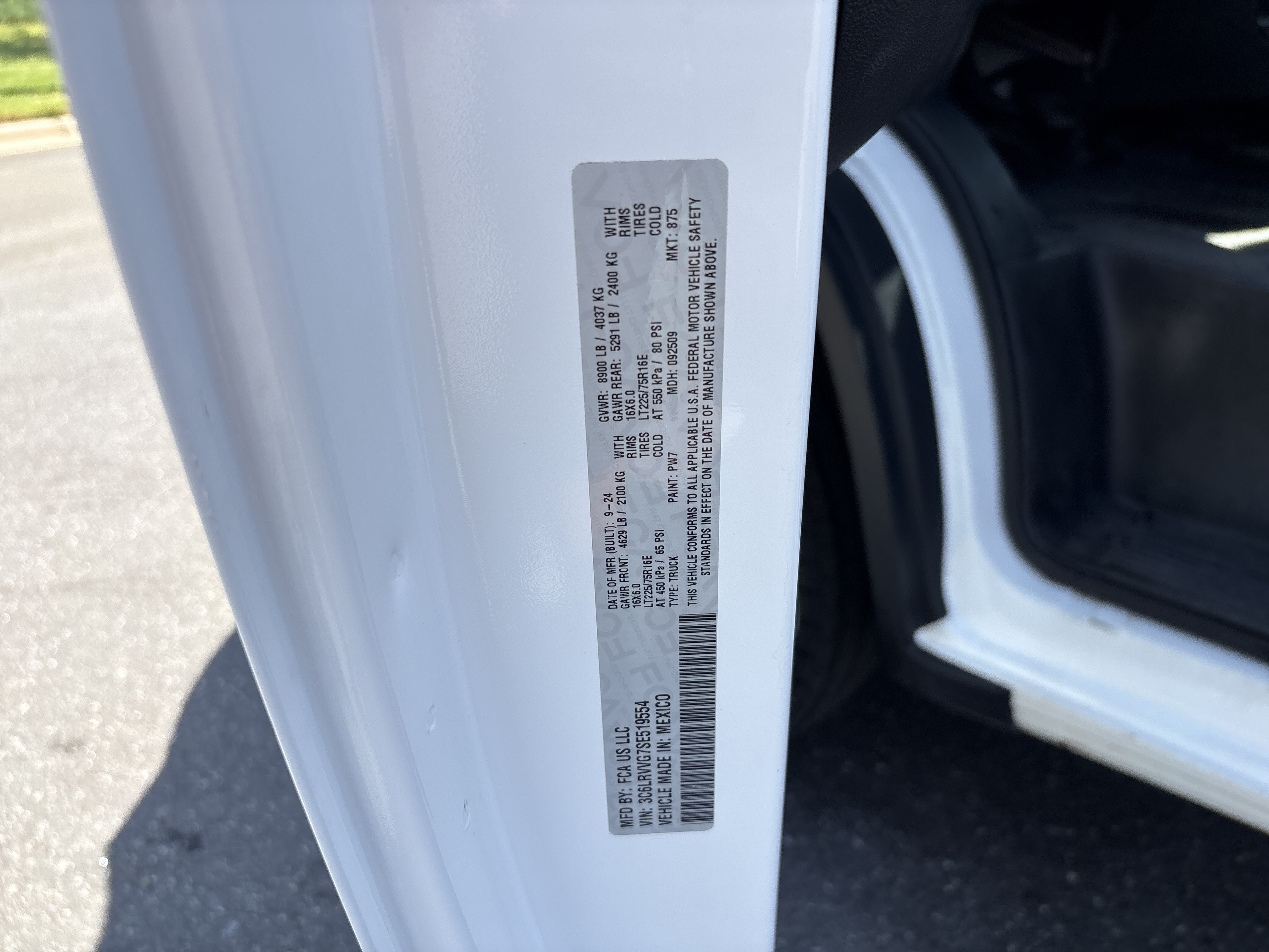 Used 2025 RAM ProMaster 2500 w/ Convenience Group FWD image 34