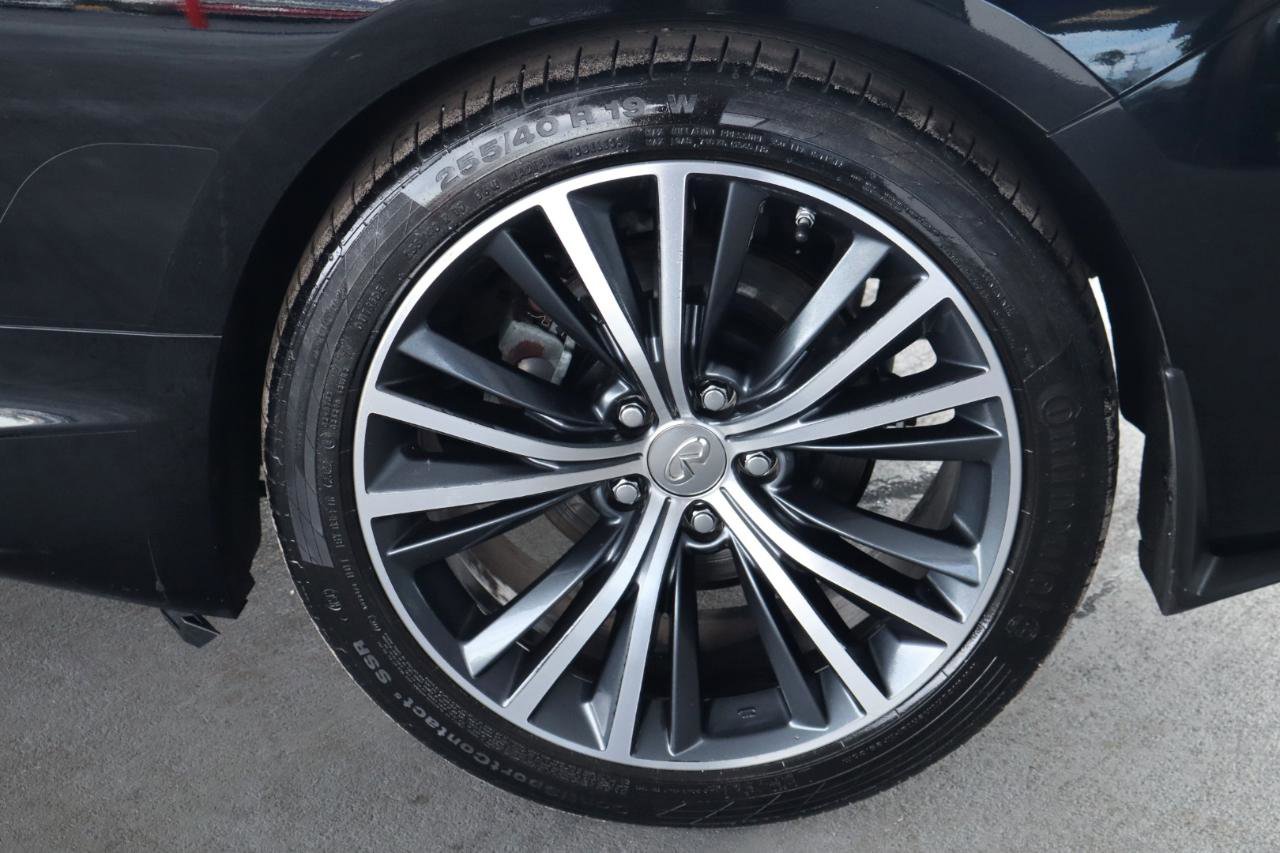 Used 2019 INFINITI Q60 3.0t Luxe w/ Essential Package image 11