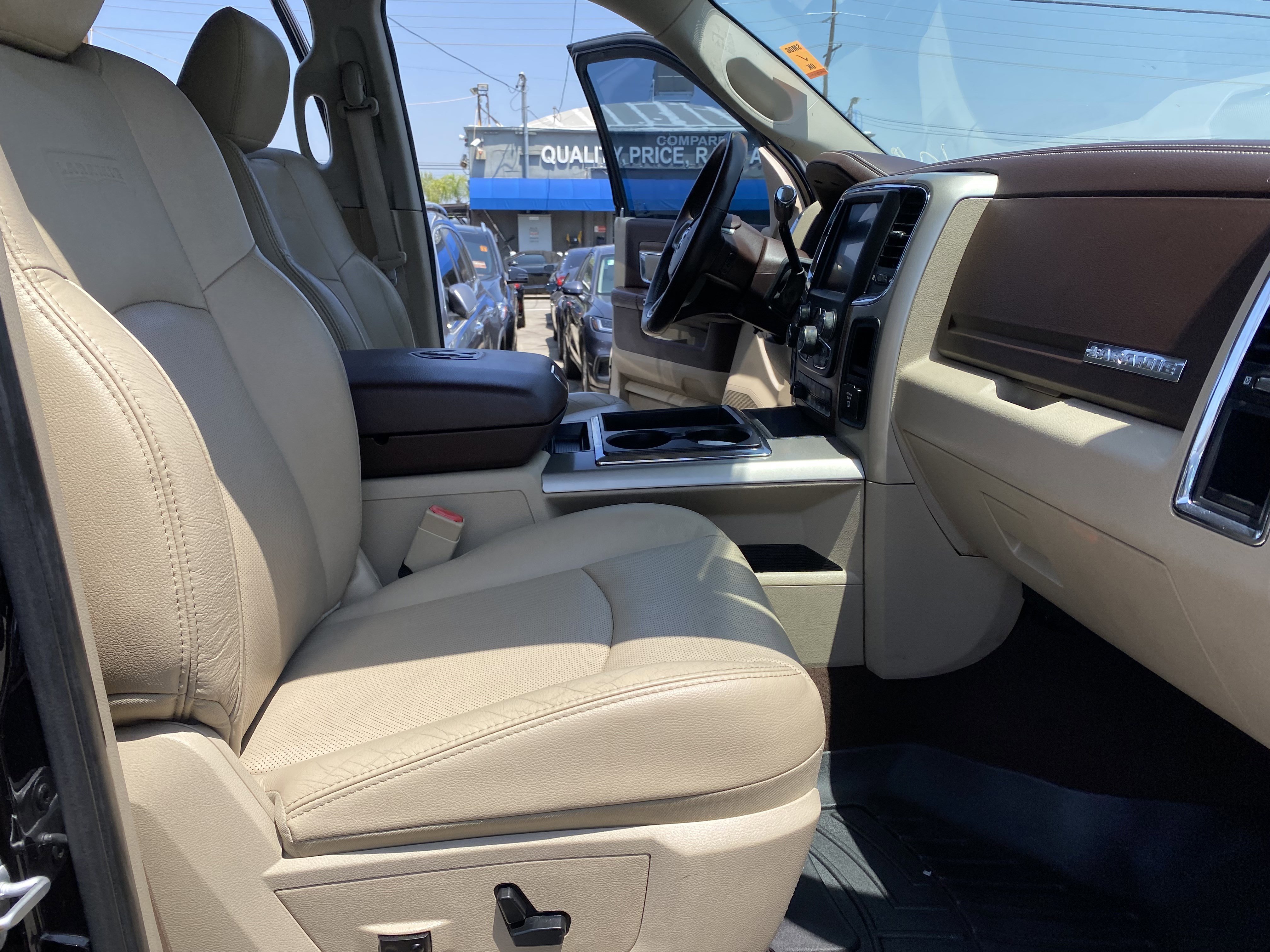 Used 2015 RAM 2500 Laramie w/ Protection Group AWD/4WD image 22