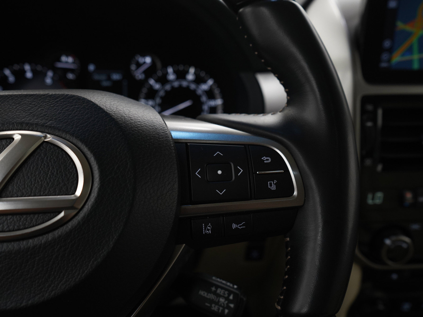 Used 2022 Lexus GX 460 Premium w/ Accessory Package AWD/4WD image 27