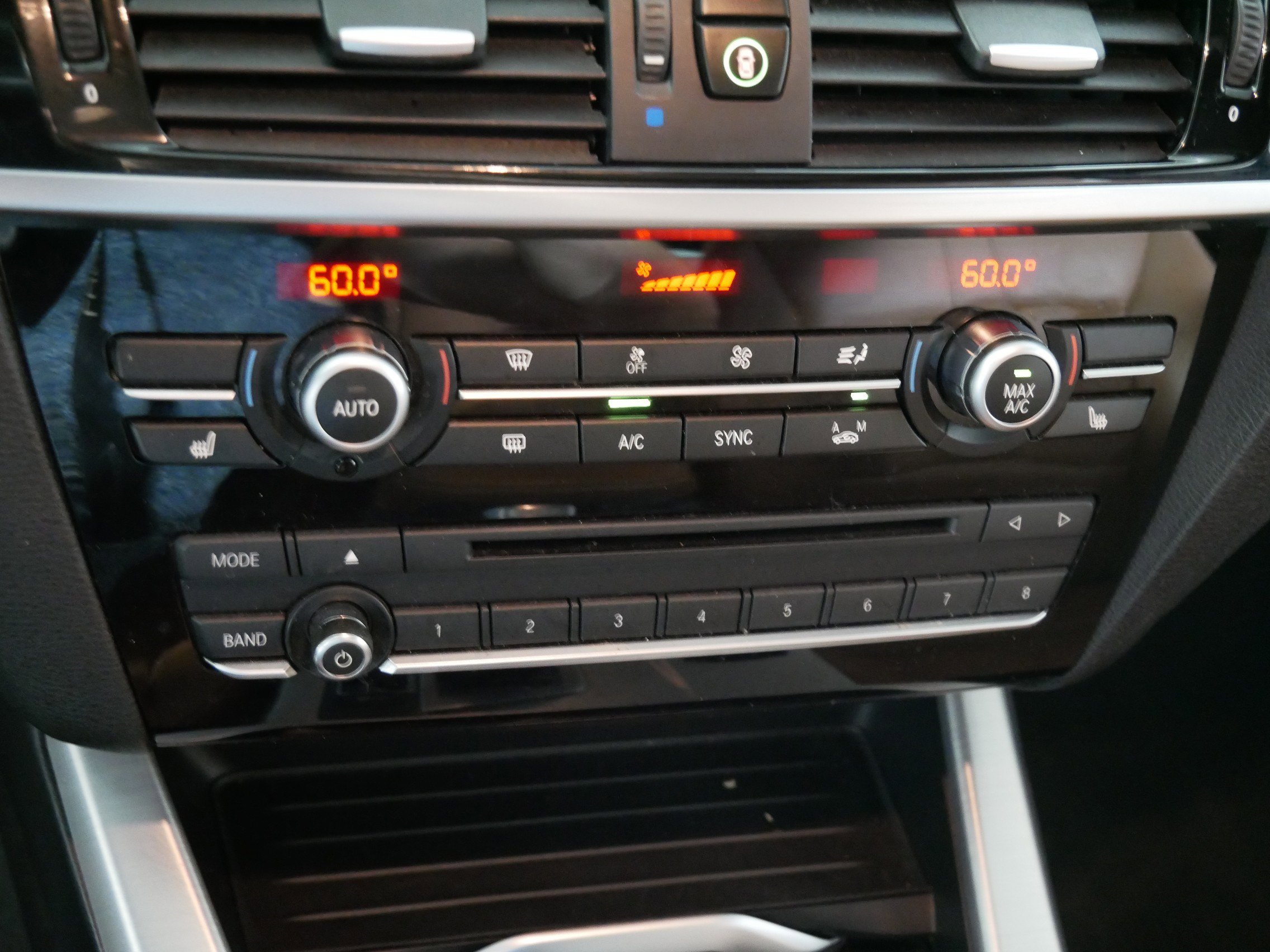 Used 2018 BMW X4 M40i AWD/4WD image 23