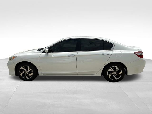 Used 2017 Honda Accord LX image 5