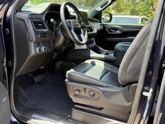 Used 2023 GMC Yukon XL SLT AWD/4WD image 13