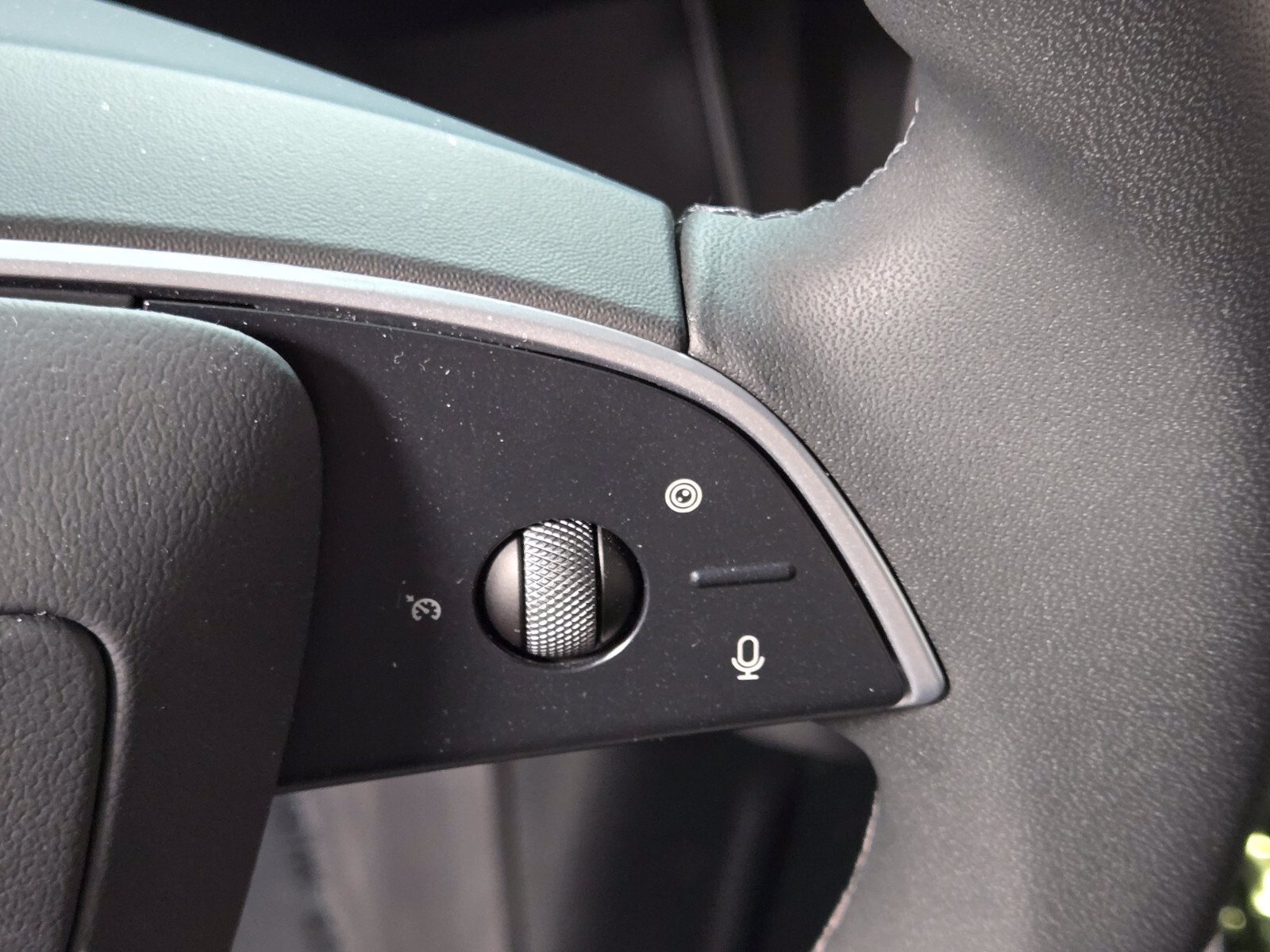 Used 2026 Tesla Model Y AWD image 25