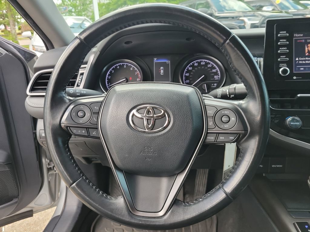 Used 2021 Toyota Camry SE FWD image 16