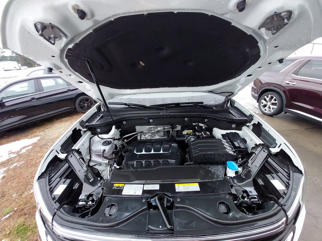 Used 2025 Volkswagen Atlas Cross Sport SE image 26