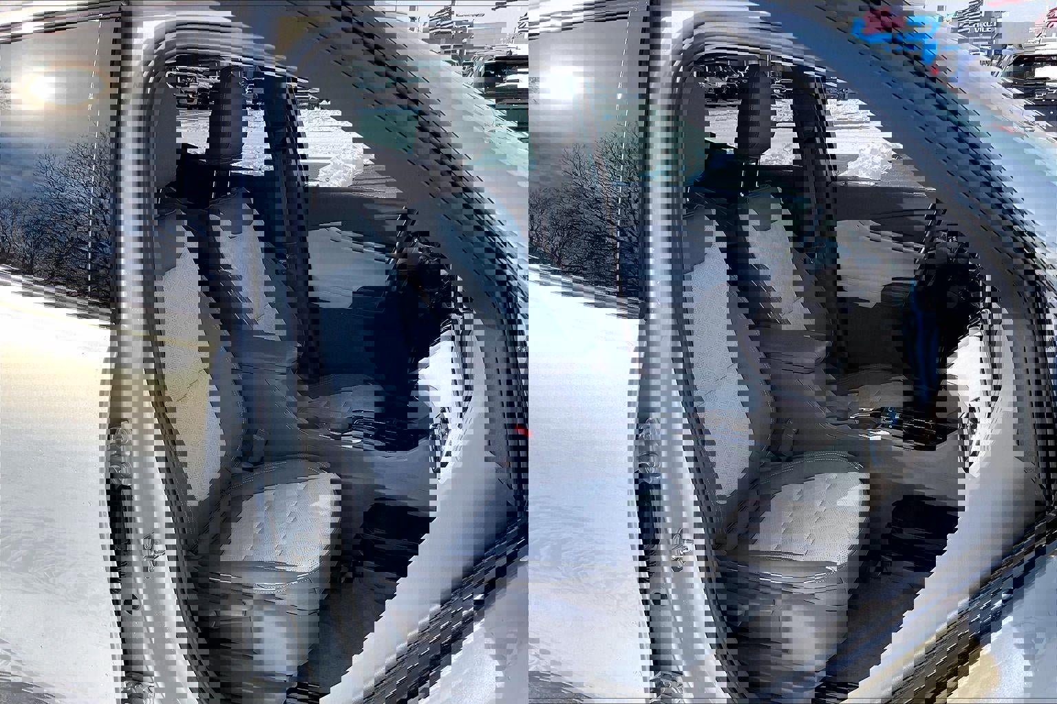 Used 2023 Chevrolet Bolt EUV Premier w/ Sun & Sound Package image 8