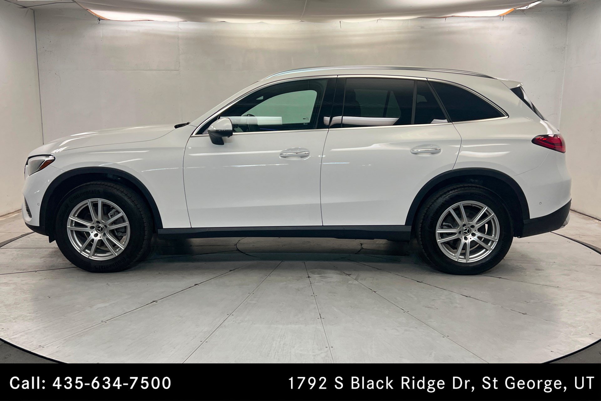 Certified 2025 Mercedes-Benz GLC 300 4MATIC image 2
