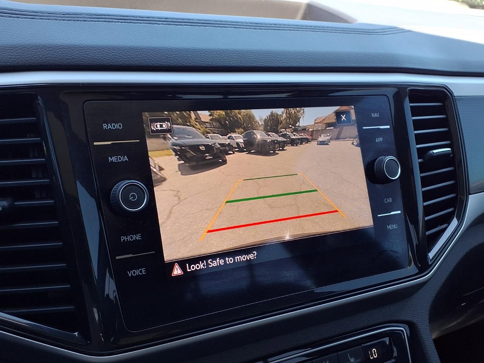 Certified 2023 Volkswagen Atlas SEL Premium AWD/4WD image 9