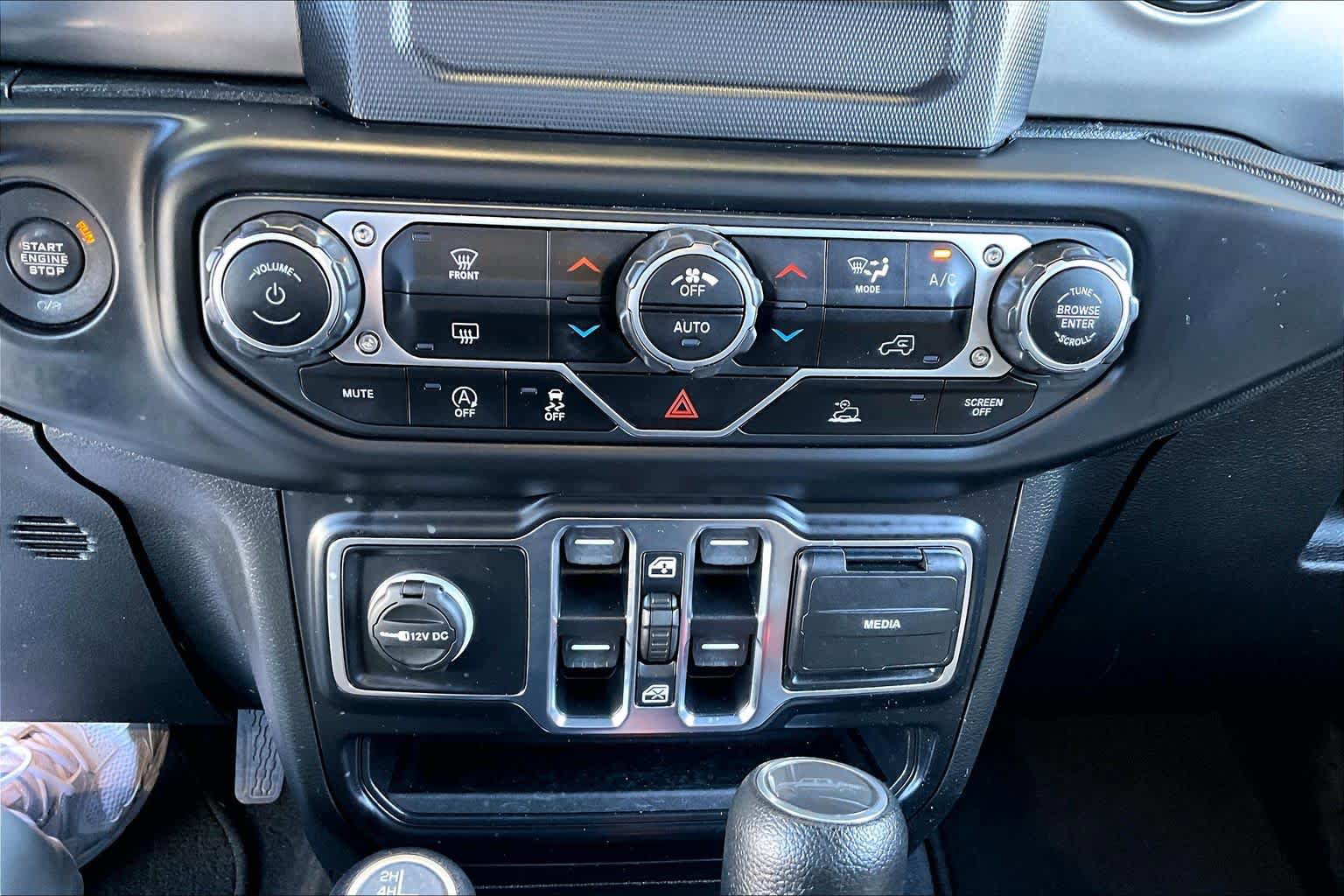 Used 2020 Jeep Gladiator Sport w/ Quick Order Package 24S AWD/4WD image 31
