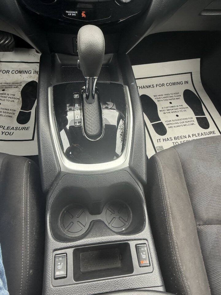 Used 2015 Nissan Rogue SV w/ SV Premium Package FWD image 15
