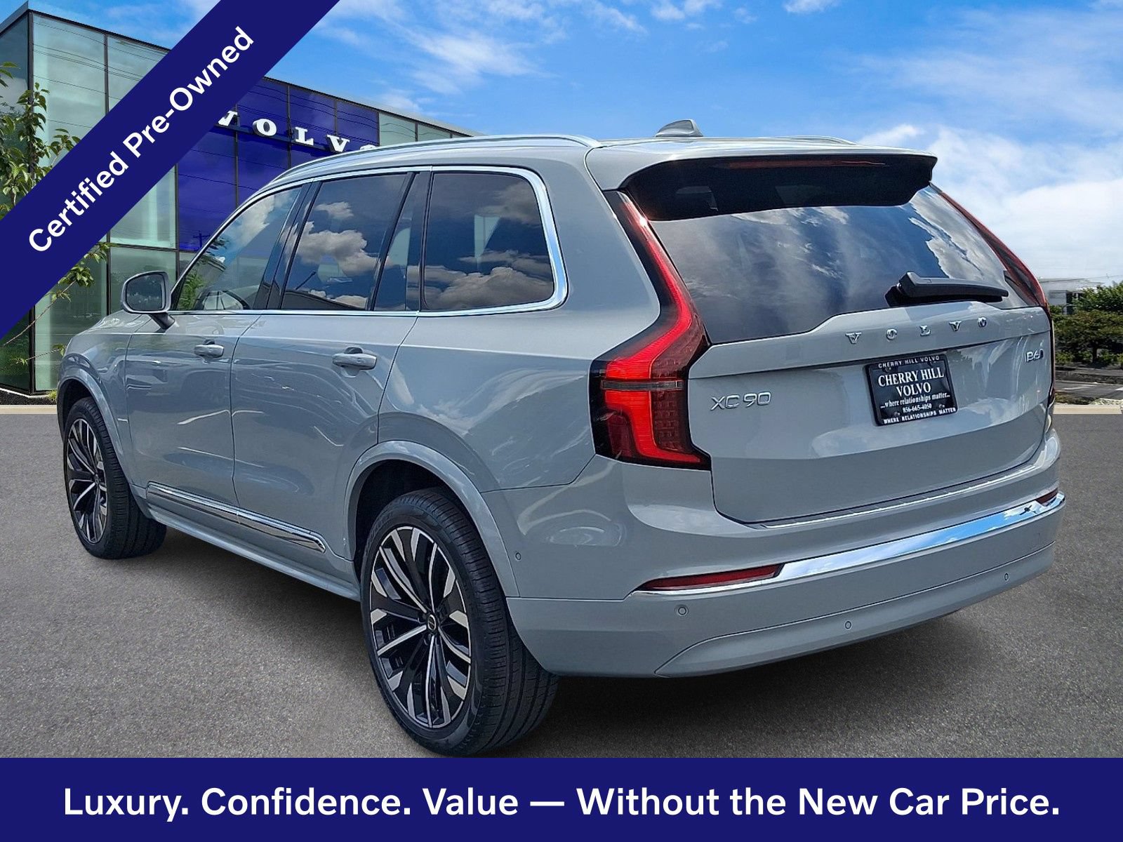 Certified 2026 Volvo XC90 B6 Plus w/ Protection Package Premier AWD/4WD image 5